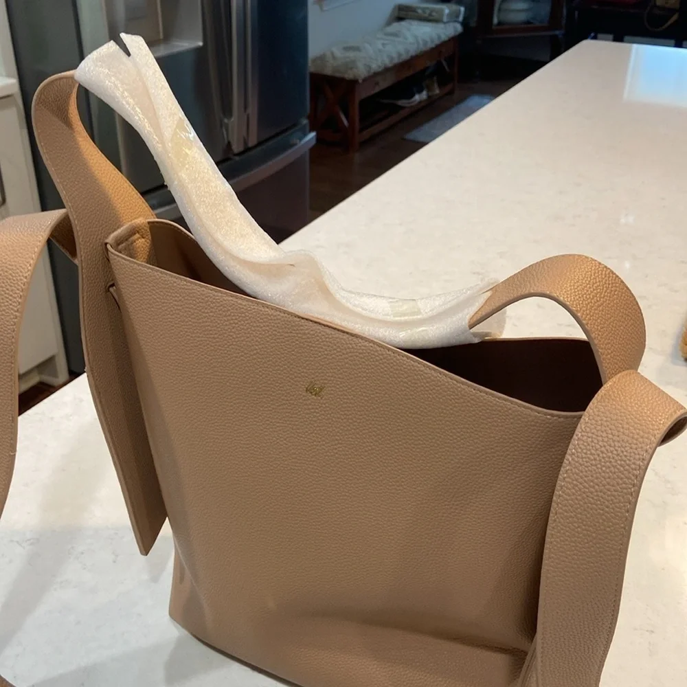 LIKE DREAMS NEW Desert Dreamer vegan leather large tote shoulder bag - Taupe/Tan